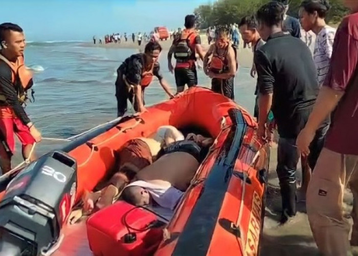 BREAKING NEWS: 3 Wisatawan Asal Palembang Tewas Tenggelam di Pantai Panjang, 2 Lainnya?