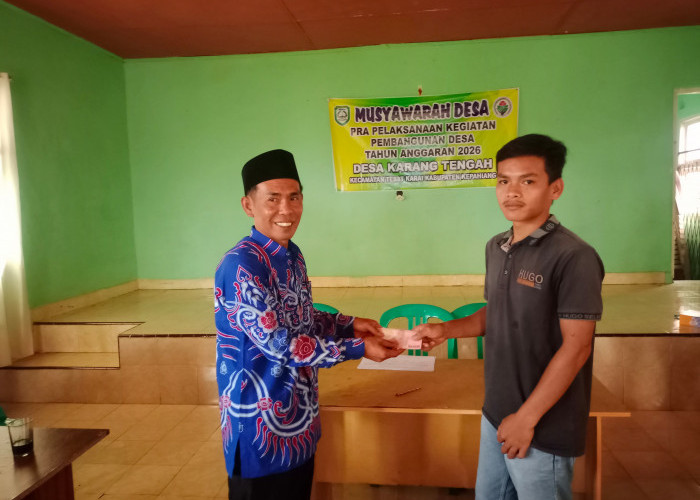 Pemdes Karang Tengah Salurkan BLT DD TA 2026 Tiga Bulan Sekaligus