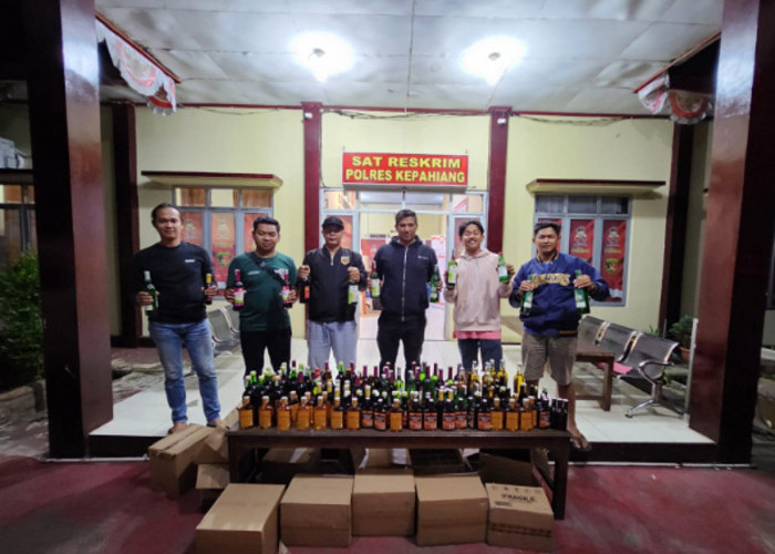 Polisi Sita 120 Botol Minuman Keras Dari Warga Pasar Kepahiang