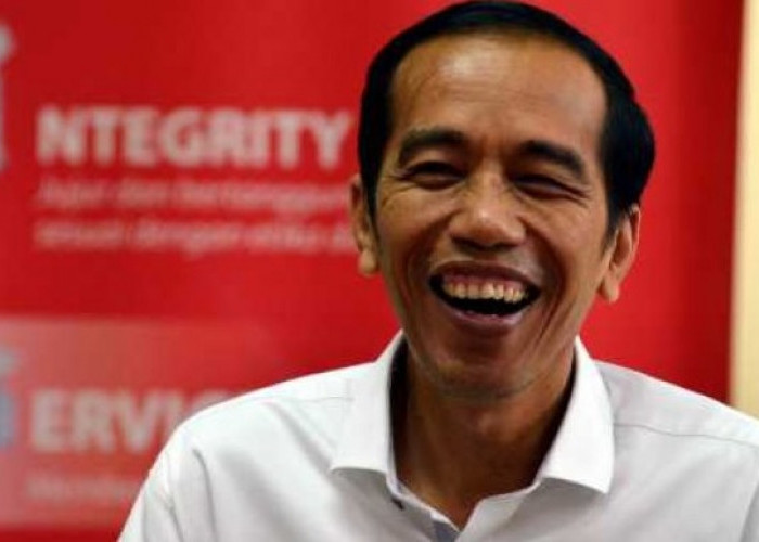 Begini Pantun 'Pinjam Dulu Seratus' Versi Presiden Jokowi!