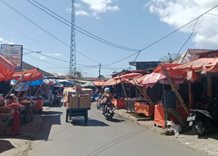 Berkali-kali Ditertibkan, Pedagang di Sepanjang Jalan Pasar Pagi Kepahiang Membandel