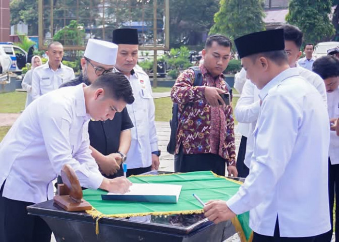 Helmi Hasan Pimpin Apel di Rejang Lebong, Pejabat Teken Pakta Integritas Anti Korupsi  