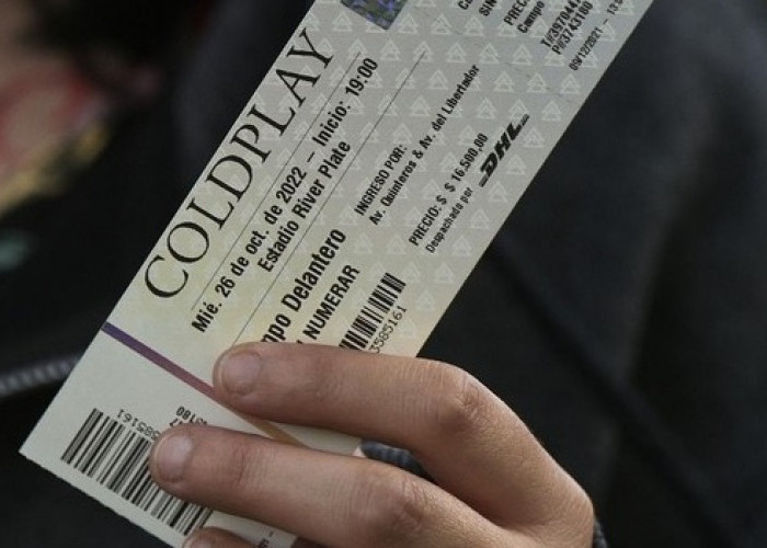 Mahalnya Tiket Konser Coldplay Undang Netizen Lakukan Pinjol, OJK Bilang Begini!