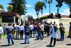 BREAKING NEWS: Puluhan Warga Musi Rawas-Lubuklinggau Datangi Polres Kepahiang, Ada Apa? 