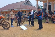 Misi Kemanusiaan di Pelosok Kepahiang, Kajari Terobos Jalur Ekstrem Pakai Trail demi Pasang Starlink Sekolah