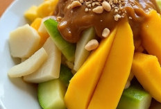 Tips Sehat Membuat Rujak Buah: Nikmat di Lidah, Aman di Badan