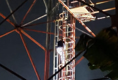 Buat Geger, Seorang Perempuan di Kepahiang Naik Tower