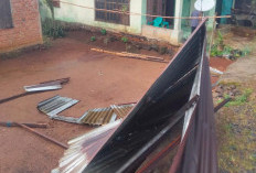 Puting Beliung Terjang Sosokan Taba, 28 Rumah Warga Rusak Diterjang Angin Kencang 