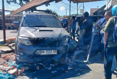 Ngantuk Pengendara Fortuner Hantam Calya, Pedagang Ikan Nyaris Kena Tabrak!