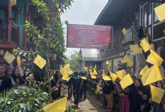 Proses Autopsi GFR Diwarnai Unjuk Rasa Warga Menuju TPU Batu Bandung