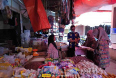 Harga Plastik hingga Minyak Goreng Meroket, Pedagang Kecil di Kepahiang Mulai Tertekan