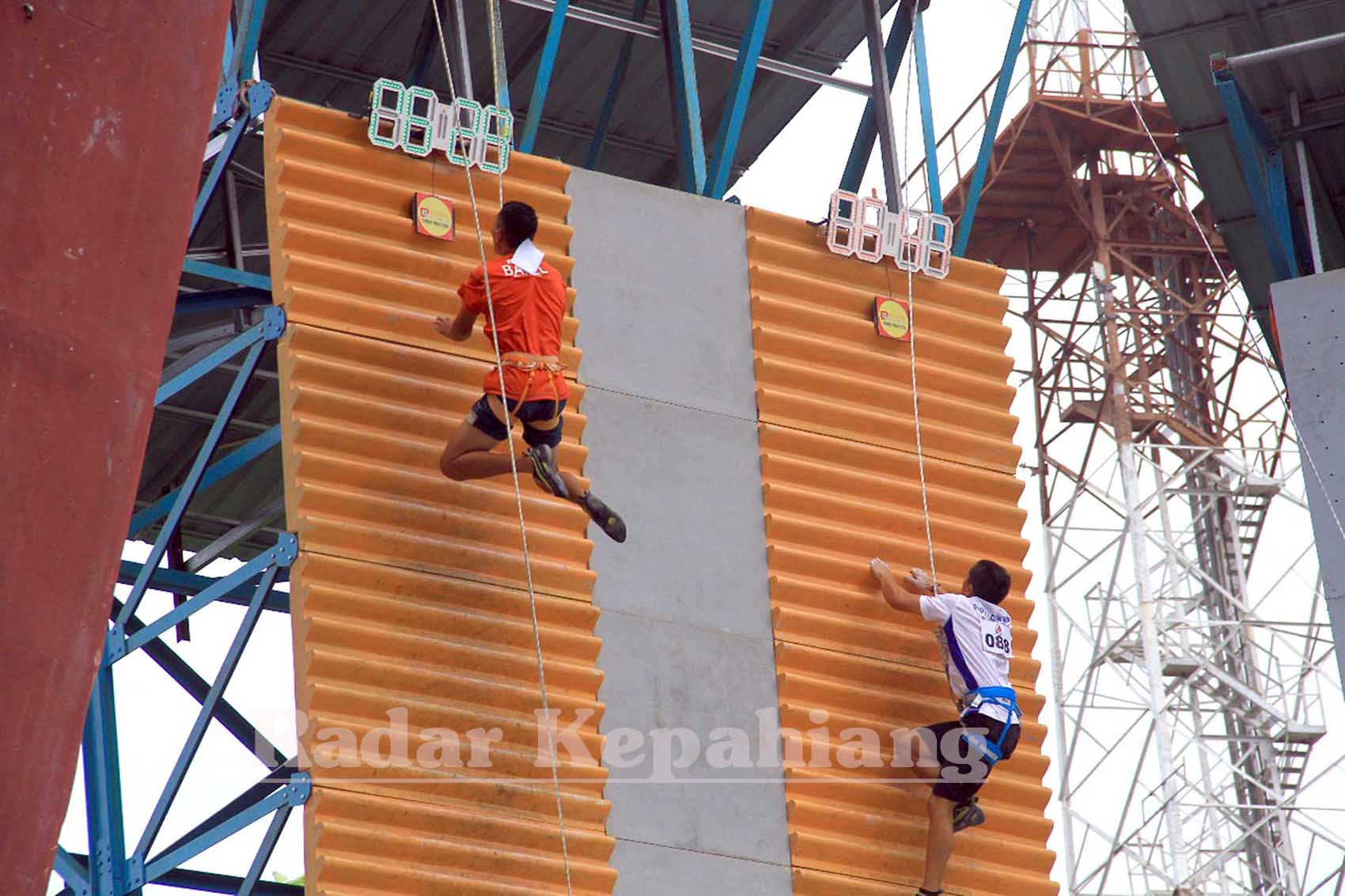 Ke PON Papua, 2 Atlet Panjat Tebing Bengkulu Ditarget Emas