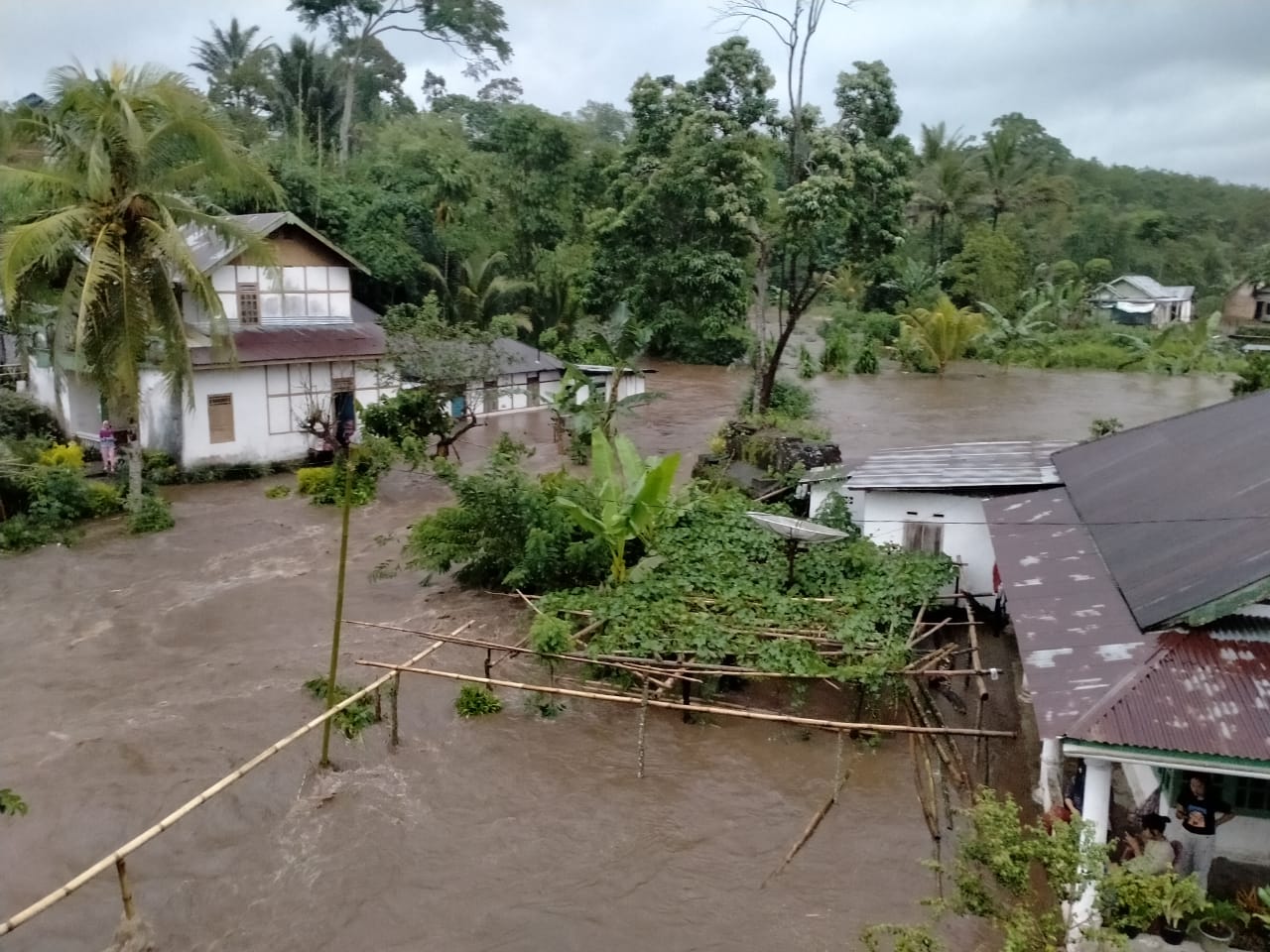 BPBD Kepahiang Kerahkan Perahu Karet Evakuasi Warga Terjebak Banjir