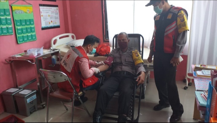Puskesmas Bangun Jaya dan Polsek BUR Tetap Donor Darah