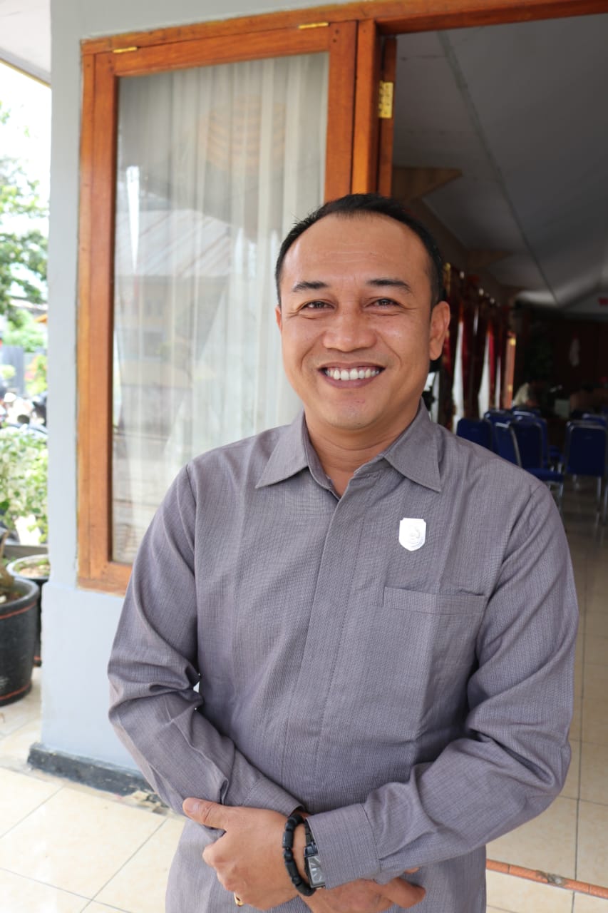 Akun FB Ketua DPRD Kepahiang Dibajak Minta Pulsa