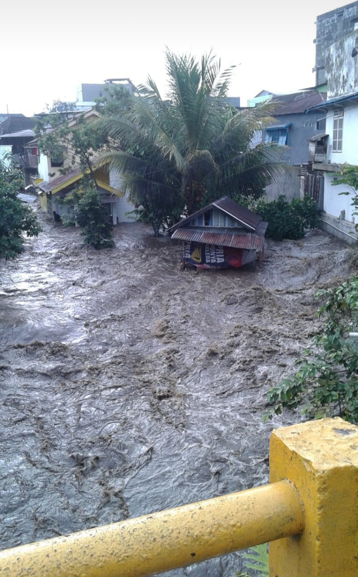 Banjir Bandang Terjang Ratusan Rumah di Curup Timur