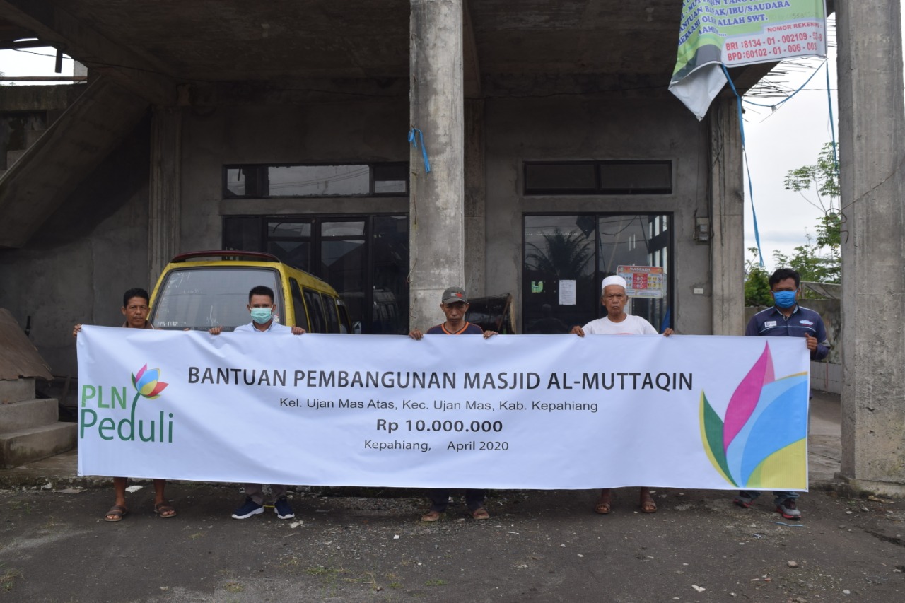 PT PLN (Persero) UPDK Bengkulu Bantu Pembangunan Masjid Al-Muttaqin