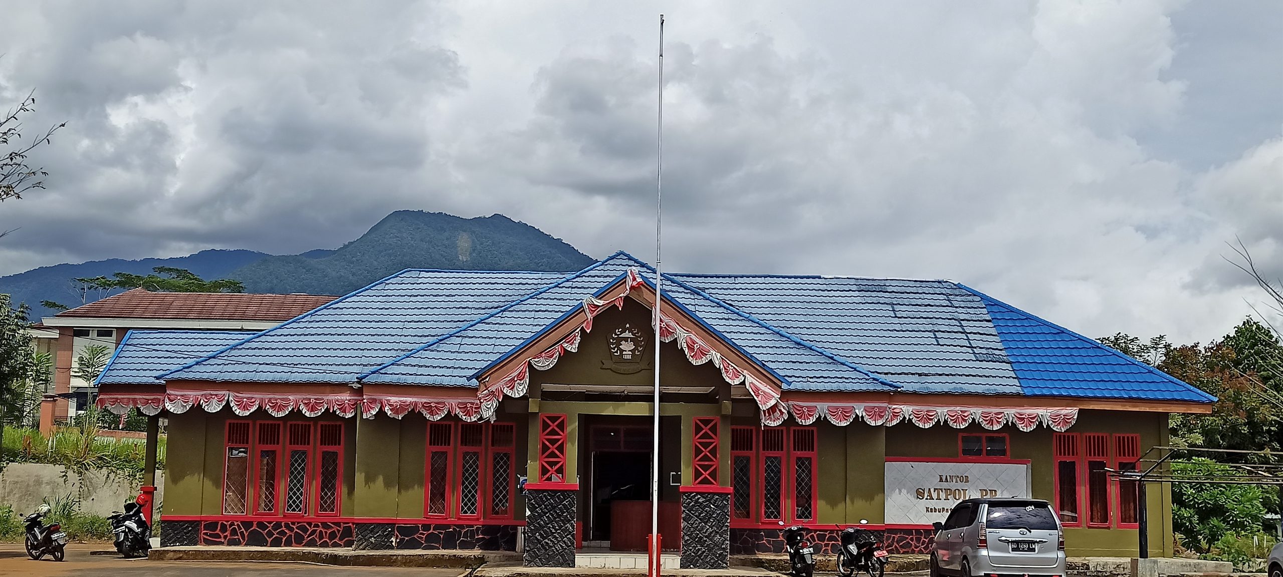 Bendera Merah Putih Tidak Dikibarkan di Kantor Satpol PP