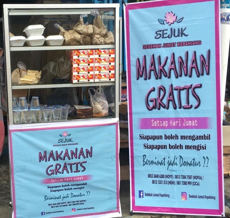 Sejuk Bagikan Makanan Gratis Setiap Jum’at