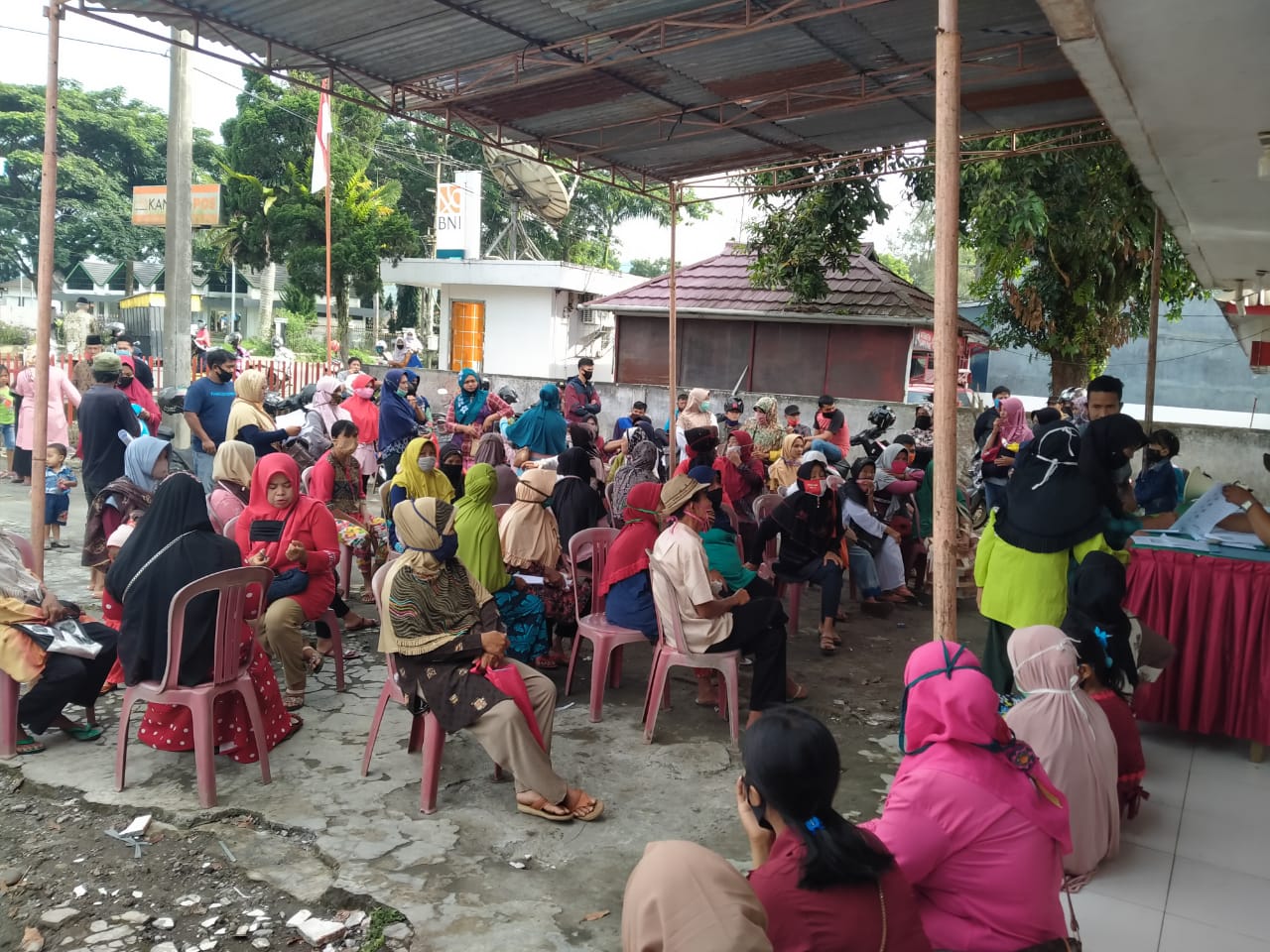 BST Tahap VII Cair, Warga Kepahiang Padati Kantor Pos