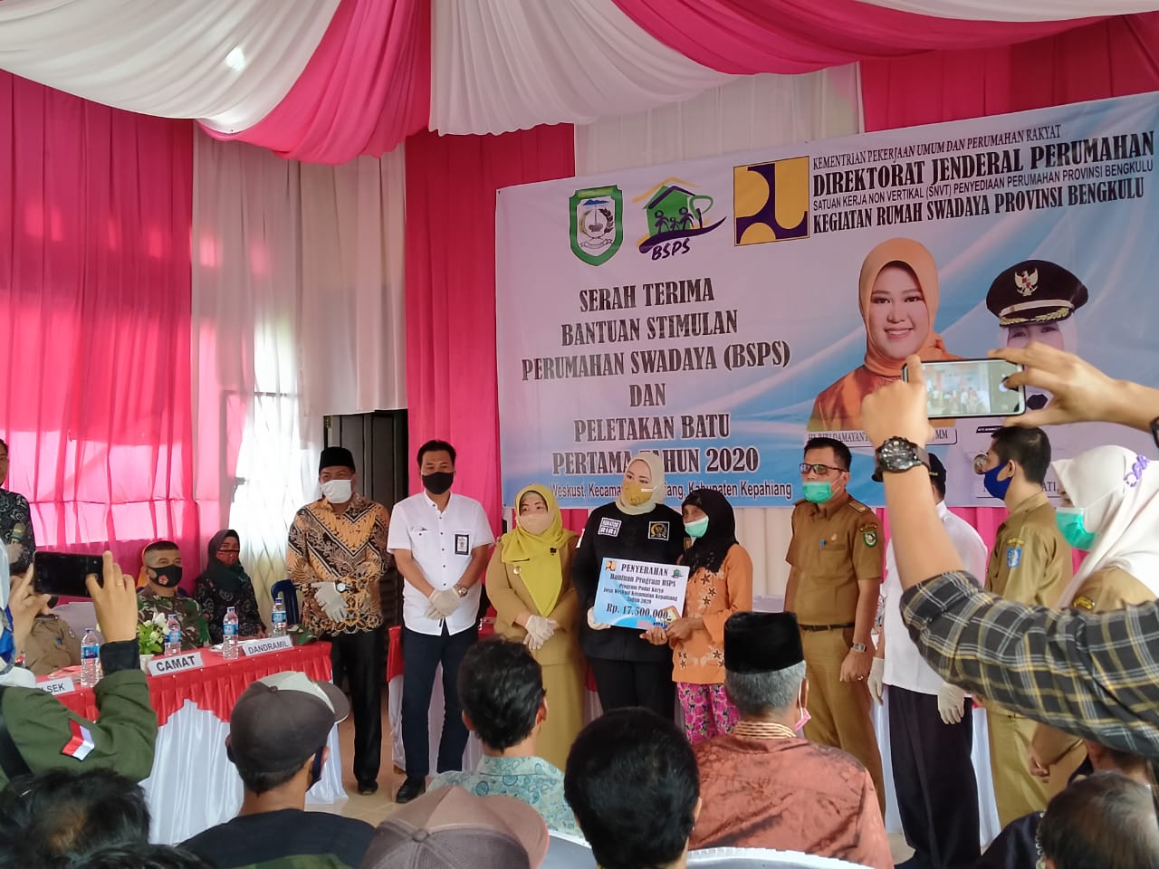 Sudah Berulang Kali Diminta Foto, Akhirnya BSPS di Desa Weskust Terealisasi