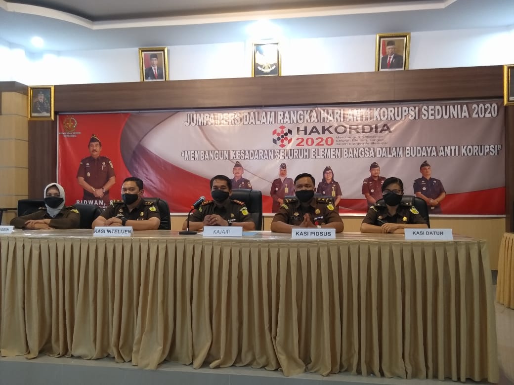 Tiga Mantan Pejabat Diperiksa Penyidik Kejari