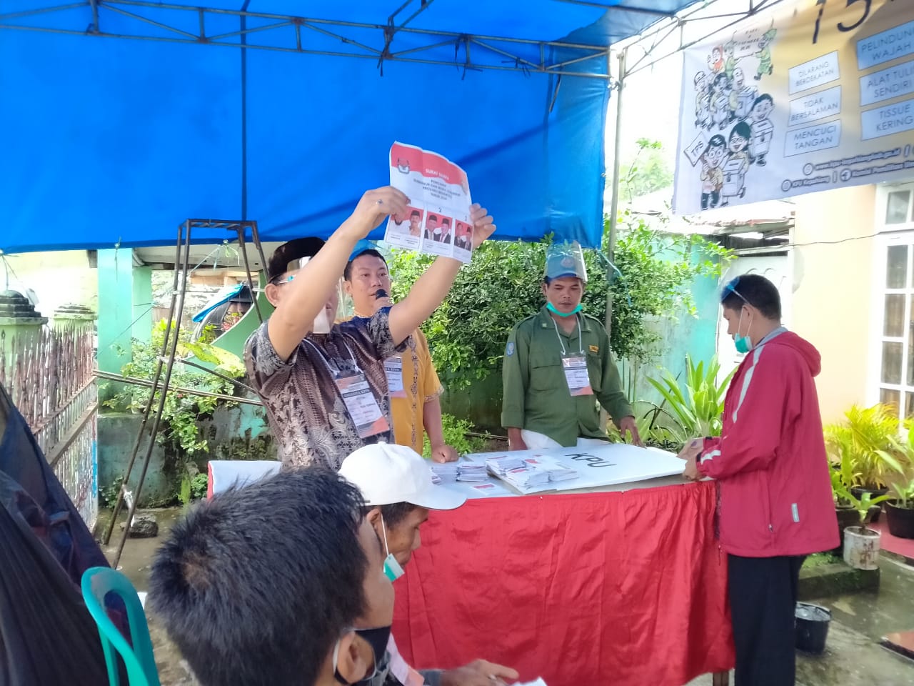 Undangan Tidak Sampai, 80 Orang di TPS II Mandi Angin Golput
