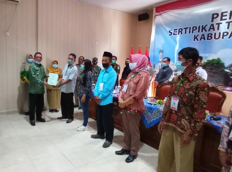 BPN Bersama Pemkab Kepahiang Bagikan 1.836 Persil Sertifikat