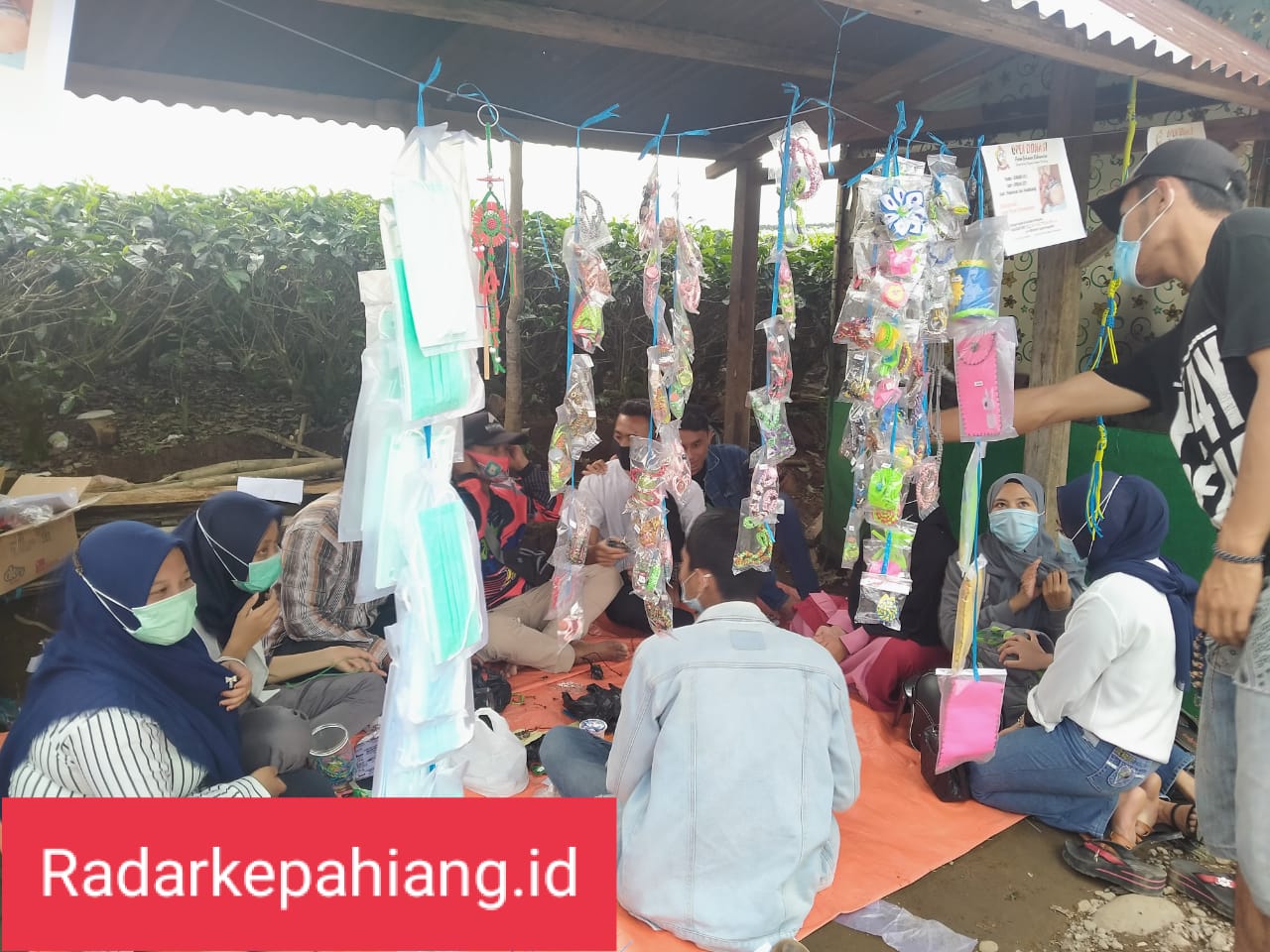 Bantu Pengidap Osteosarcoma, FRK Jual Souvenir dan Buka Jasa Foto untuk Donasi