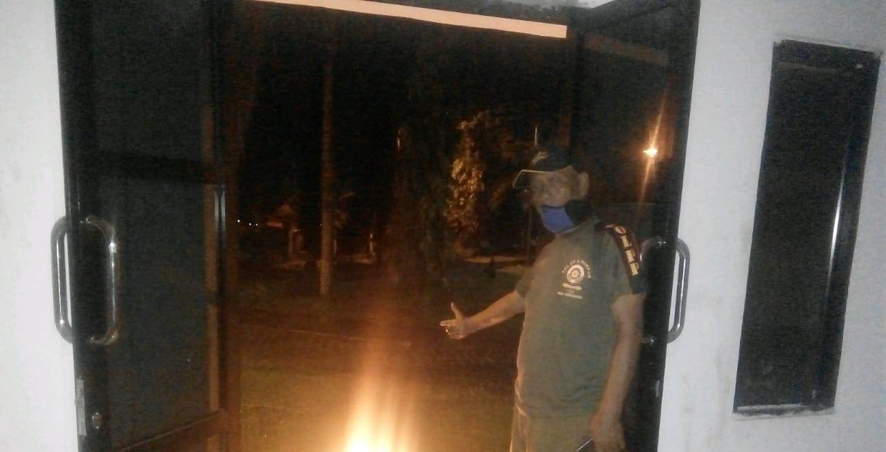 Malam Hari, Satpol PP Pantau Pengunjung Taman Santoso