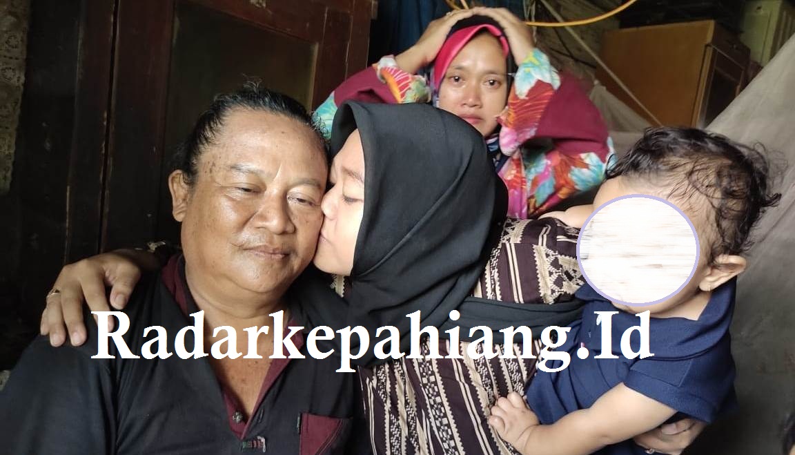 Puluhan Tahun Tak Bersua, Tia : Pak, Bapak Mau Ya Tinggal Bersama Kita