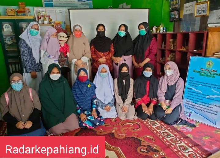 PKBM Az-zahra Laksanakan Kelas Menulis Sabusabu Bertemakan Literasi Pemaafan