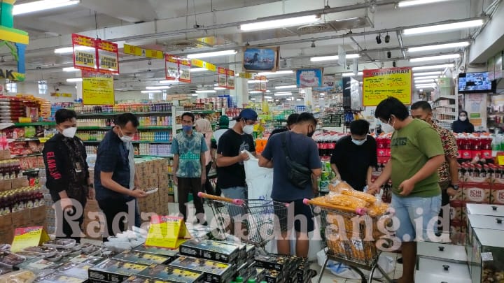 2 Minggu Dipajang, Stik Kadaluarsa di Puncak Mall Diduga Sudah Banyak Terjual