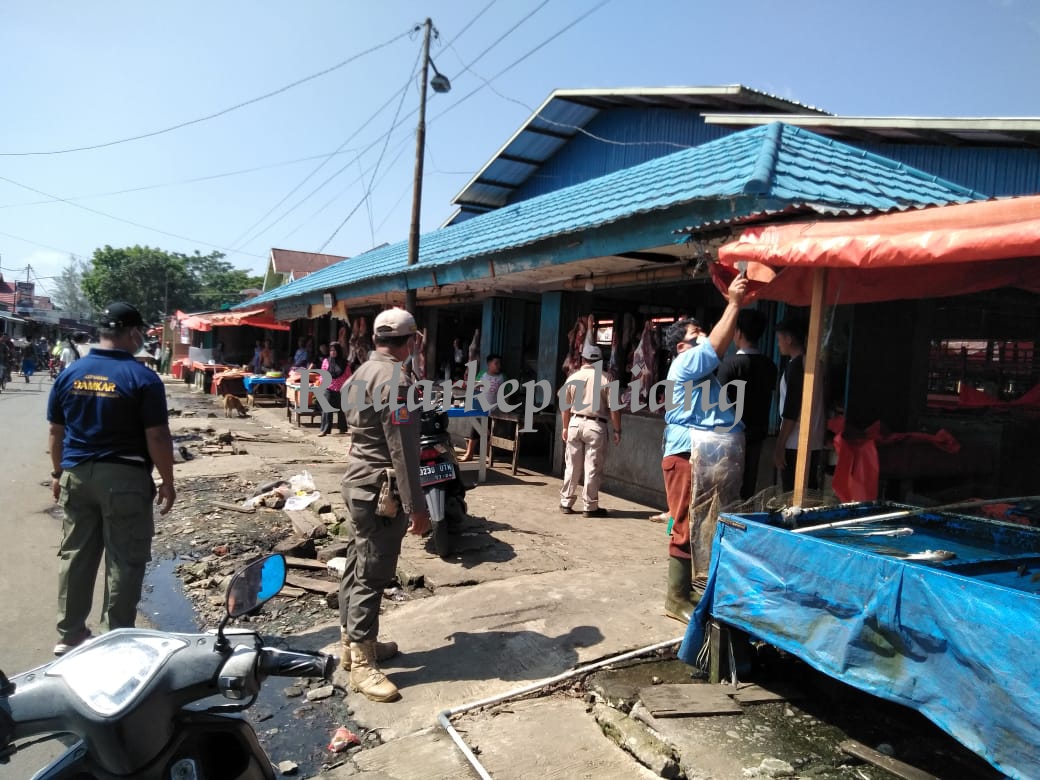 Jualan di Atas Trotoar, Puluhan Lapak PKL Dibongkar Satpol PP