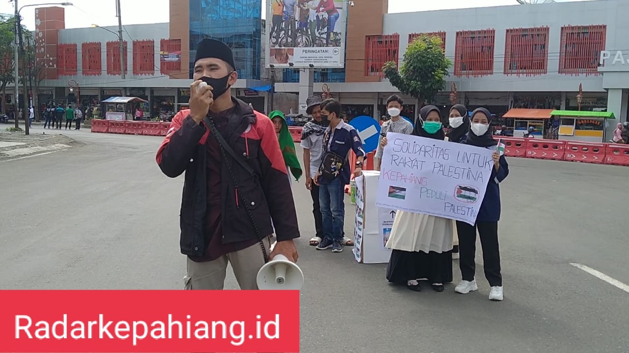 Galang Dana untuk Palestina, Puluhan Pemuda Kepahiang Turun ke Jalan