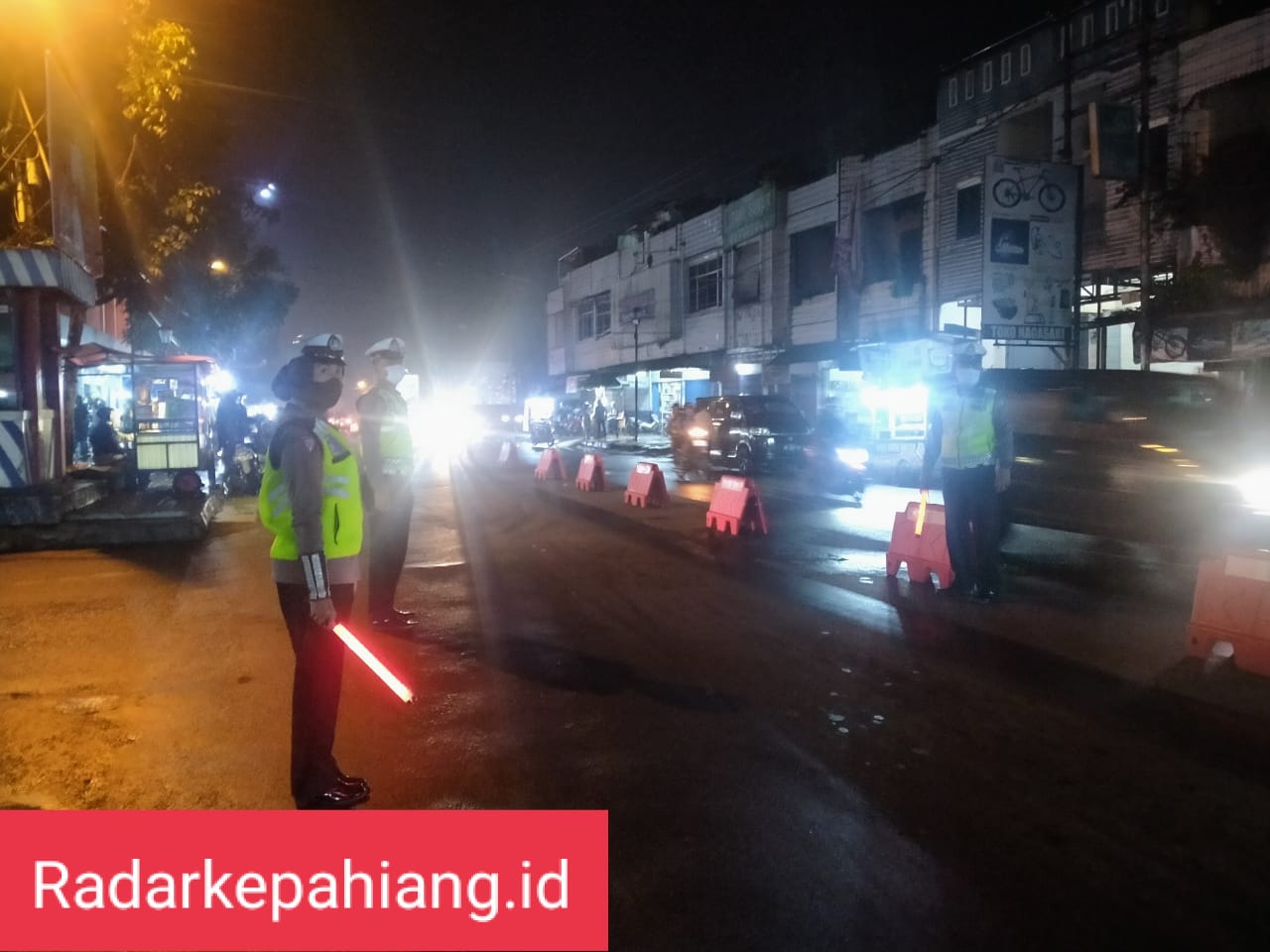 Pengendara Padati Pasar Kepahiang, Arus Lalin Malam Takbiran Ramai Lancar