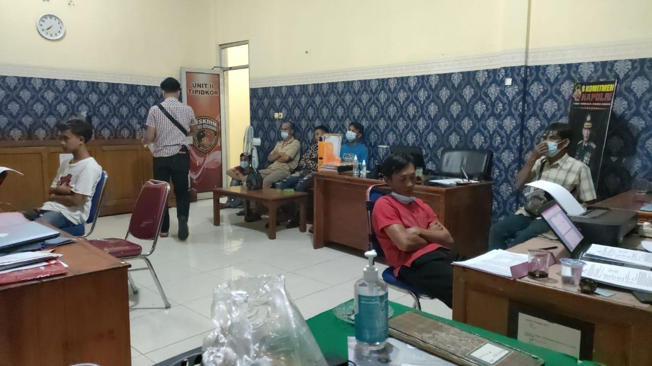 Keroyok Petani Hingga Babak Belur, 5 Warga Tebing Penyamun Diringkus Elang Juvi