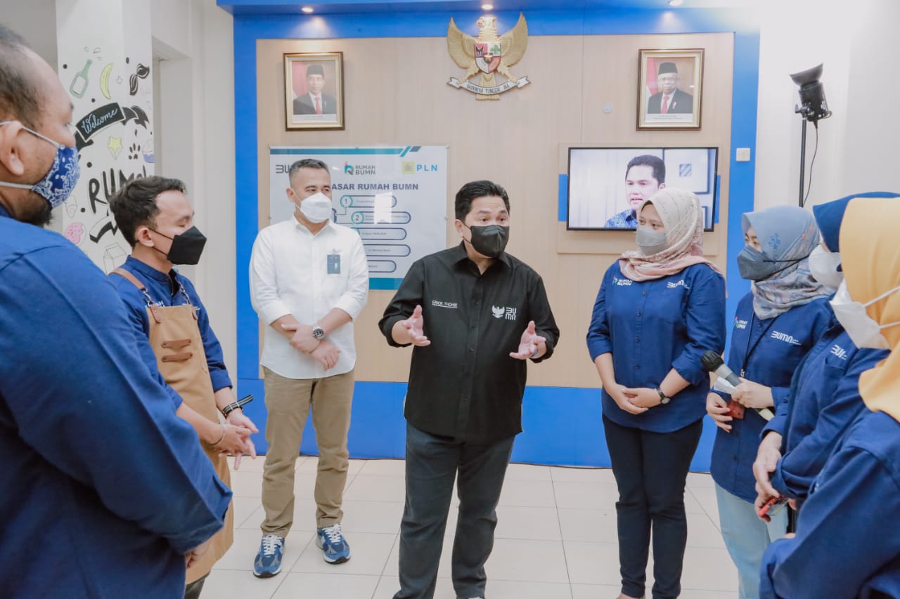 Kunjungan ke Cirebon, Menteri BUMN Apresiasi Dukungan PLN Terhadap 8 Ribu UMKM Masa Pandemi