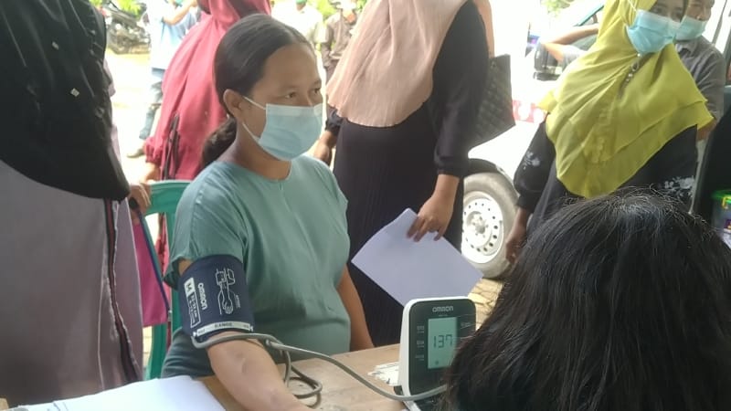 Ratusan Vial Vaksin Disuplay Dari Provinsi