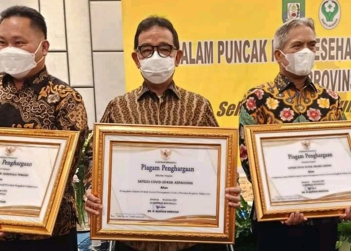 Sukses Tangani Pandemi Satgas Covid-19 Raih Penghargaan