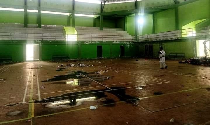 GOr Jadi Gudang Tumpukan Sampah