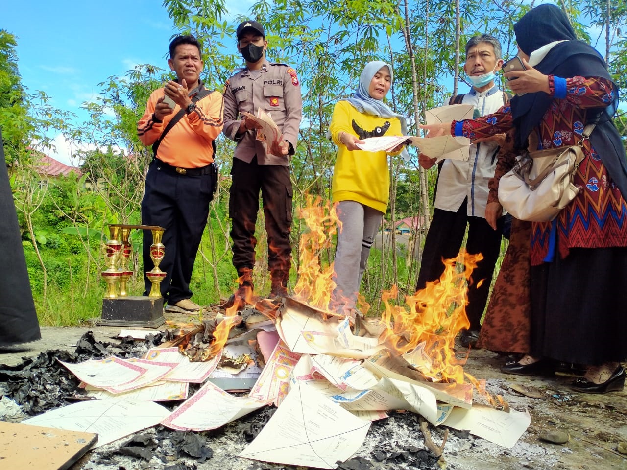 Dikbud Bakar 887 Blanko Ijazah