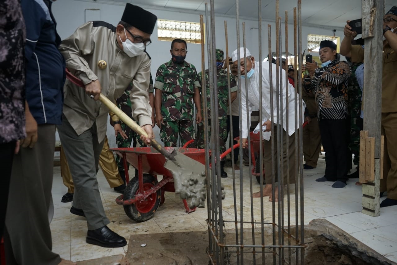 Peletakan Batu Pertama Renovasi Masjid Al-Falah