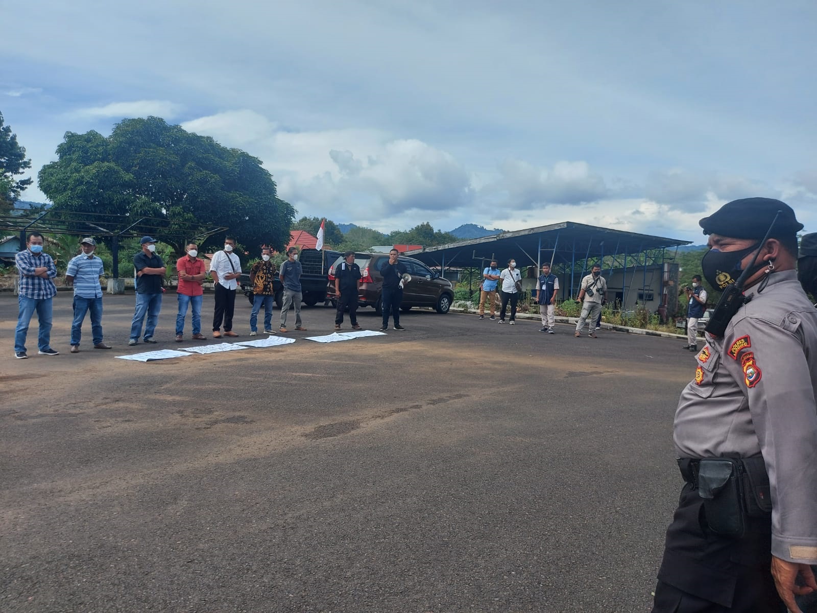 Soal Izin PT KHE, Pamal Gruduk Kantor Bupati