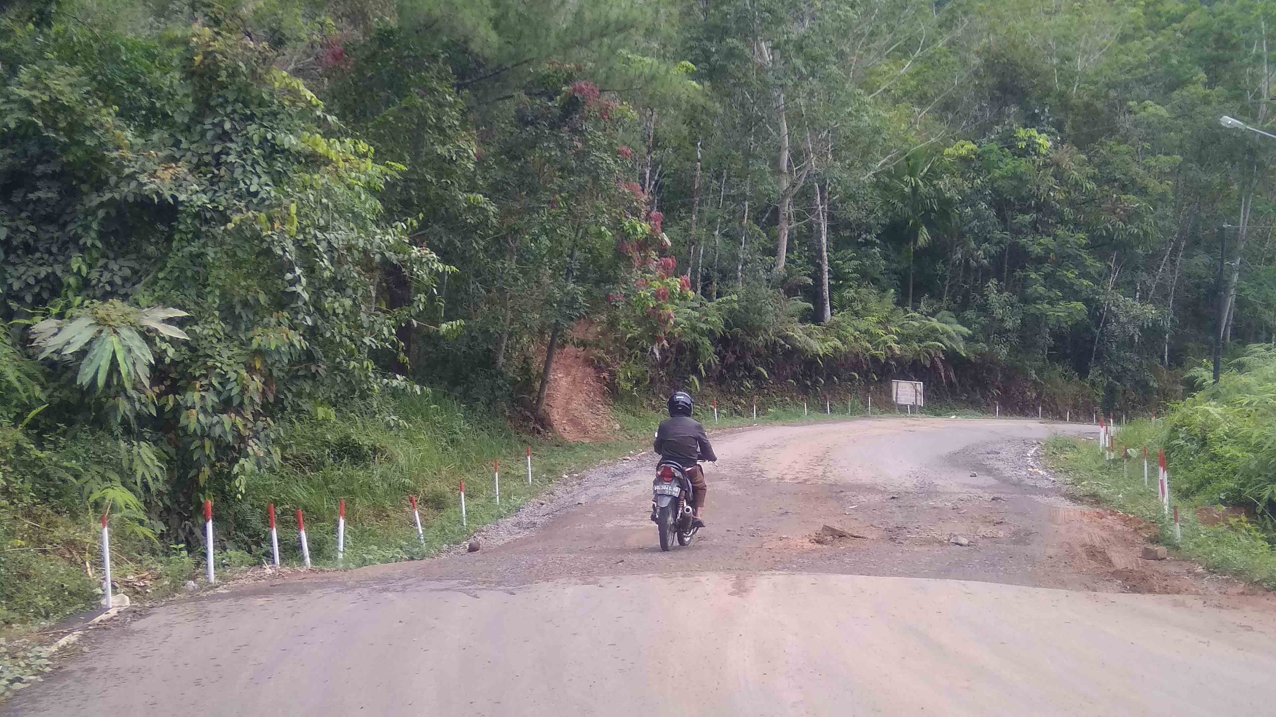 Jalan Provinsi Dekat Picung Rusak Terus