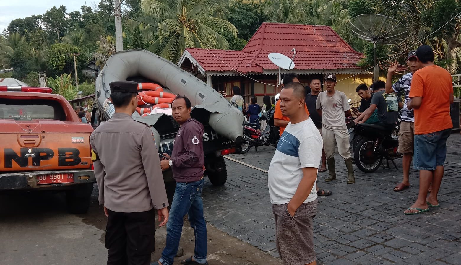 Pemburu Asal Limbur Baru Terseret Arus Sungai Musi