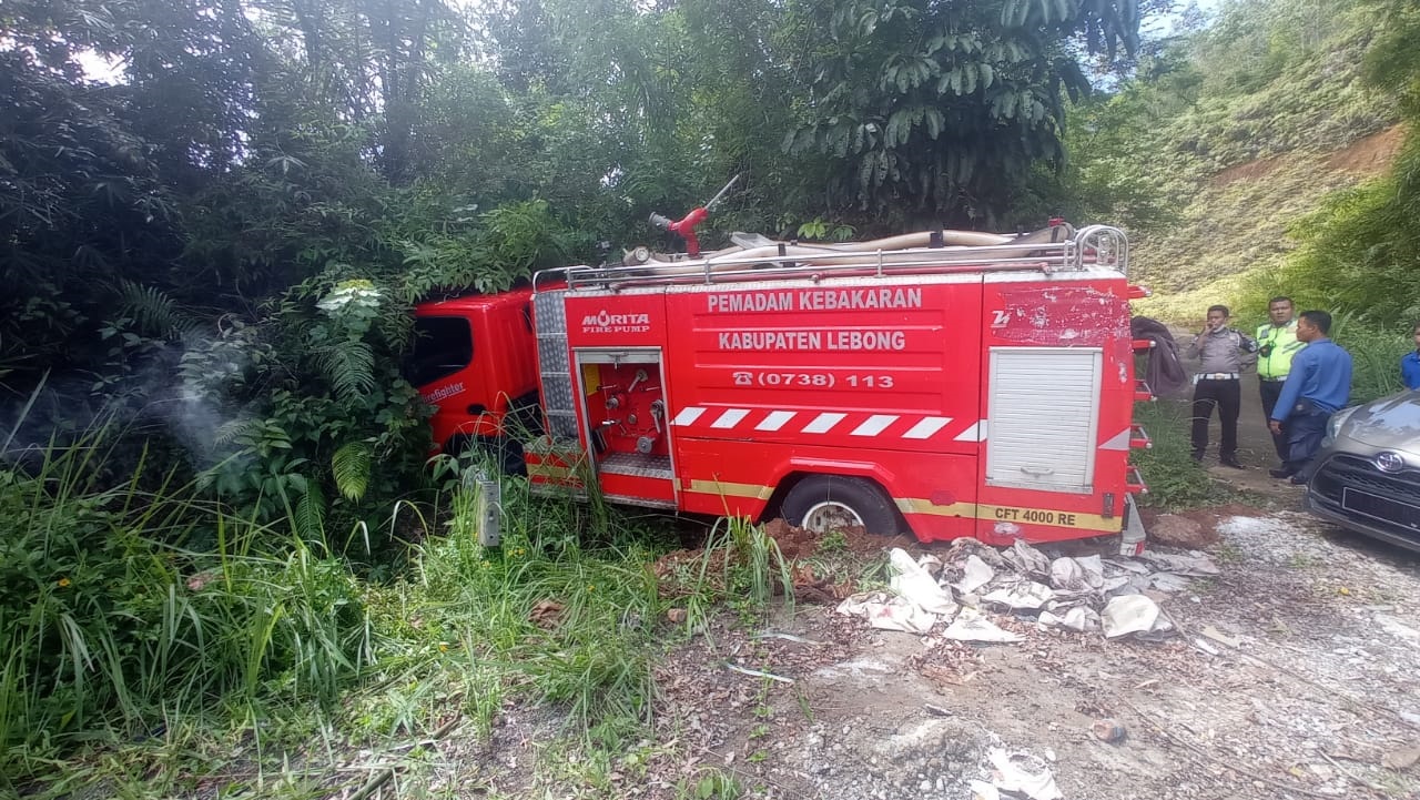 Damkar Laka Tunggal, 4 Rumah Nyaris Ludes