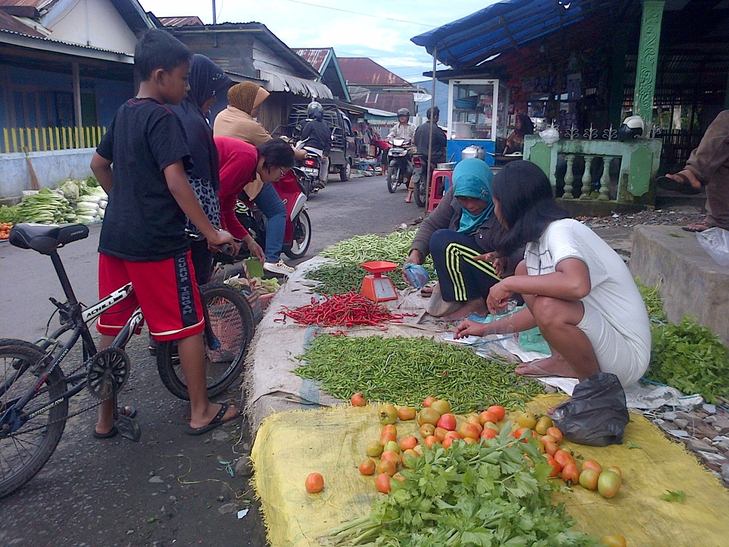 IRT Tepuk Jidat, Harga Bahan Dapur Kompak Naik