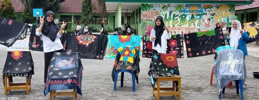 Pelajar Ikut Lestarikan Batik Diwo