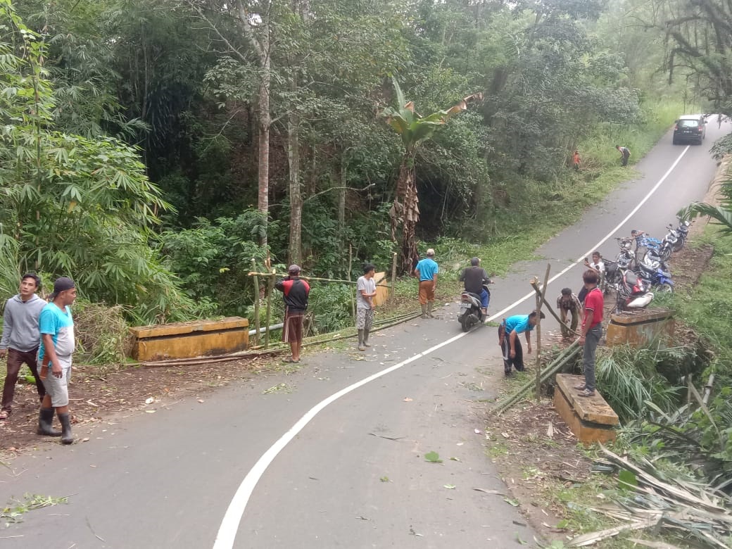 Jembatan Desa Kandang-Lubuk Saung Sering Makan Korban